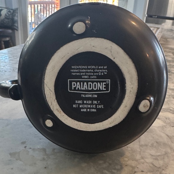 Hogwarts Black Cauldron Mug - Picture 2 of 4